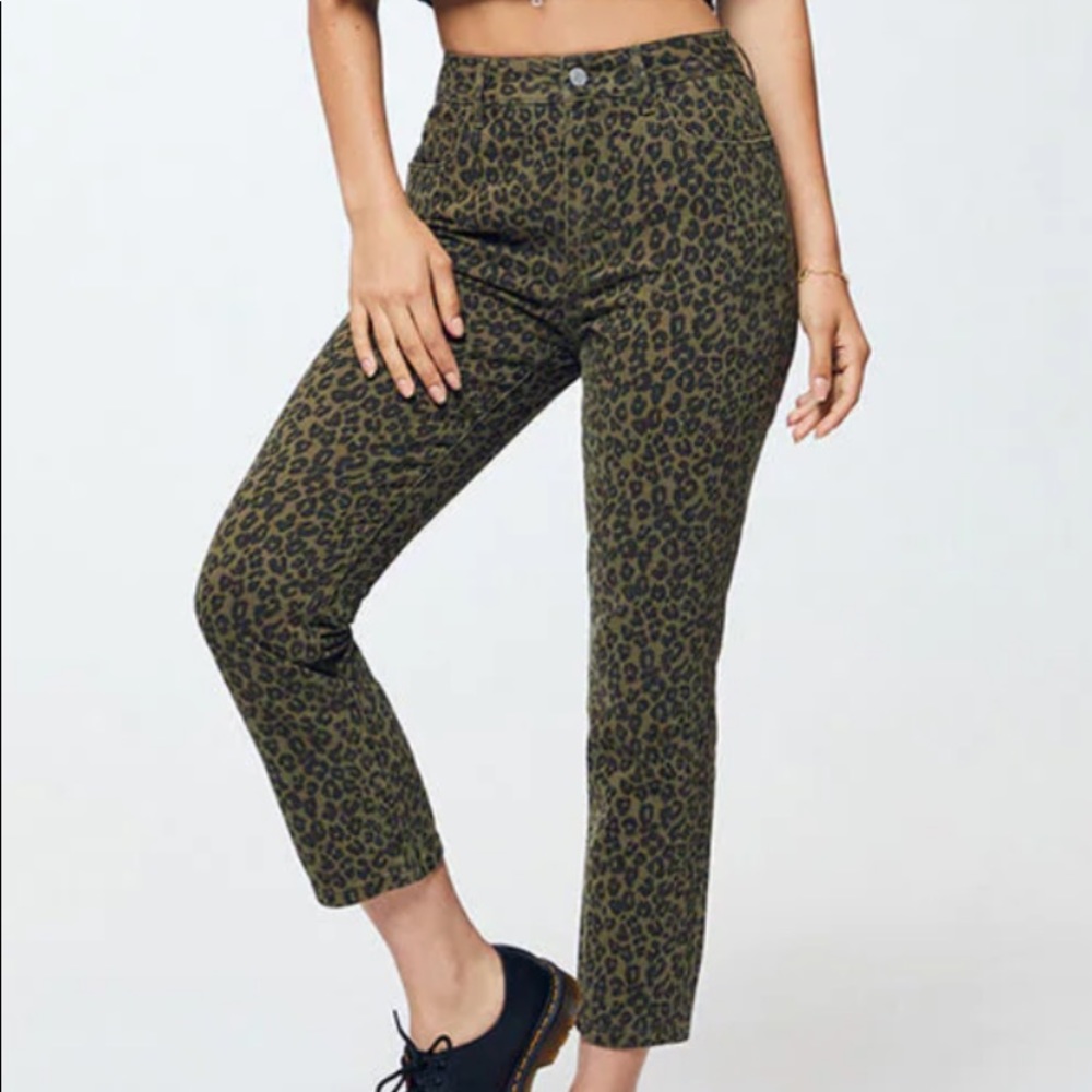 Leopard print PACSUN jeans!